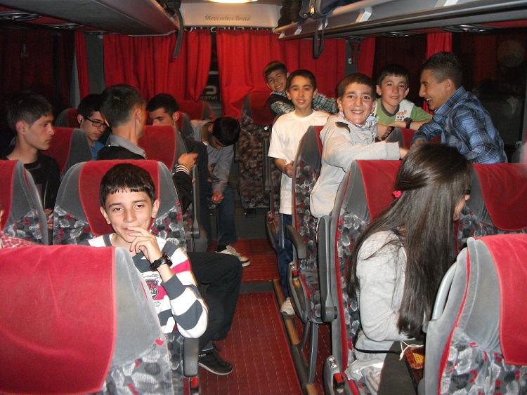 Genç Kalemler Izmir Yolunda